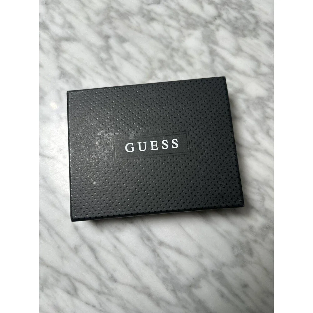 GUESS Men's Black Bifold Wallet Solid Logo Accent Credit Card Slots Folding NEW